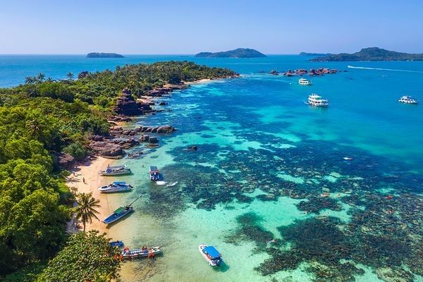 Không gian yên bình quanh homestay đảo Phú Quý